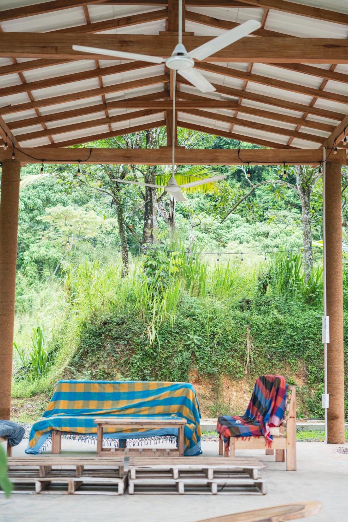 Hostel Singha Lounge Unawatuna Ngoại thất bức ảnh